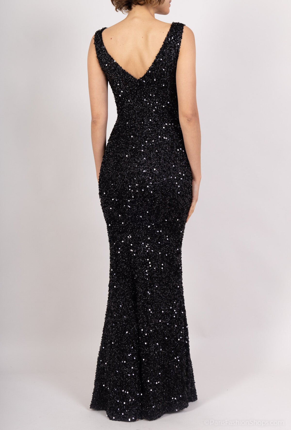 Elegant Sequin Dress Cutting Siren.