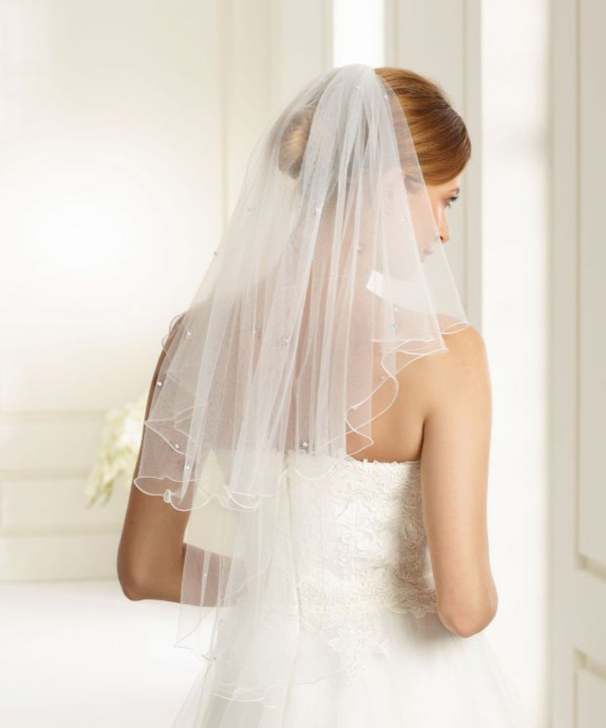 S72 Veil with corded edge and crystals, length 80/60 cm