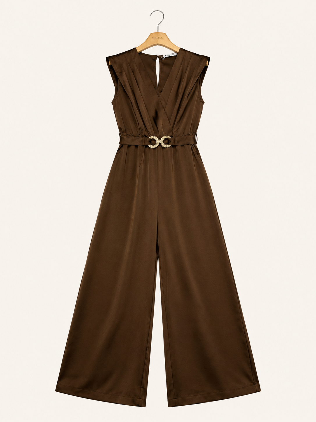 Elegant flowing jumpsuit with belt