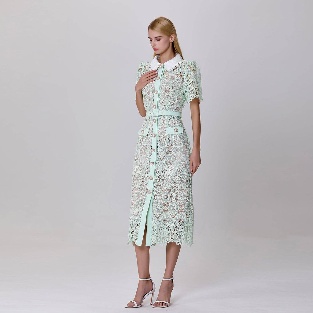 Buttoned dress in sheer lace