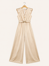 Elegant flowing jumpsuit with belt