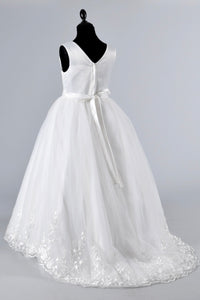 Embroidered First Holy Communion dress with trail