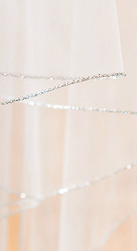 Short tulle veil