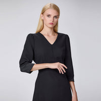 Fitted dress with V-neckline