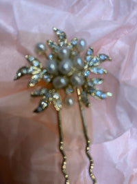 Fresh water pearls hair pin