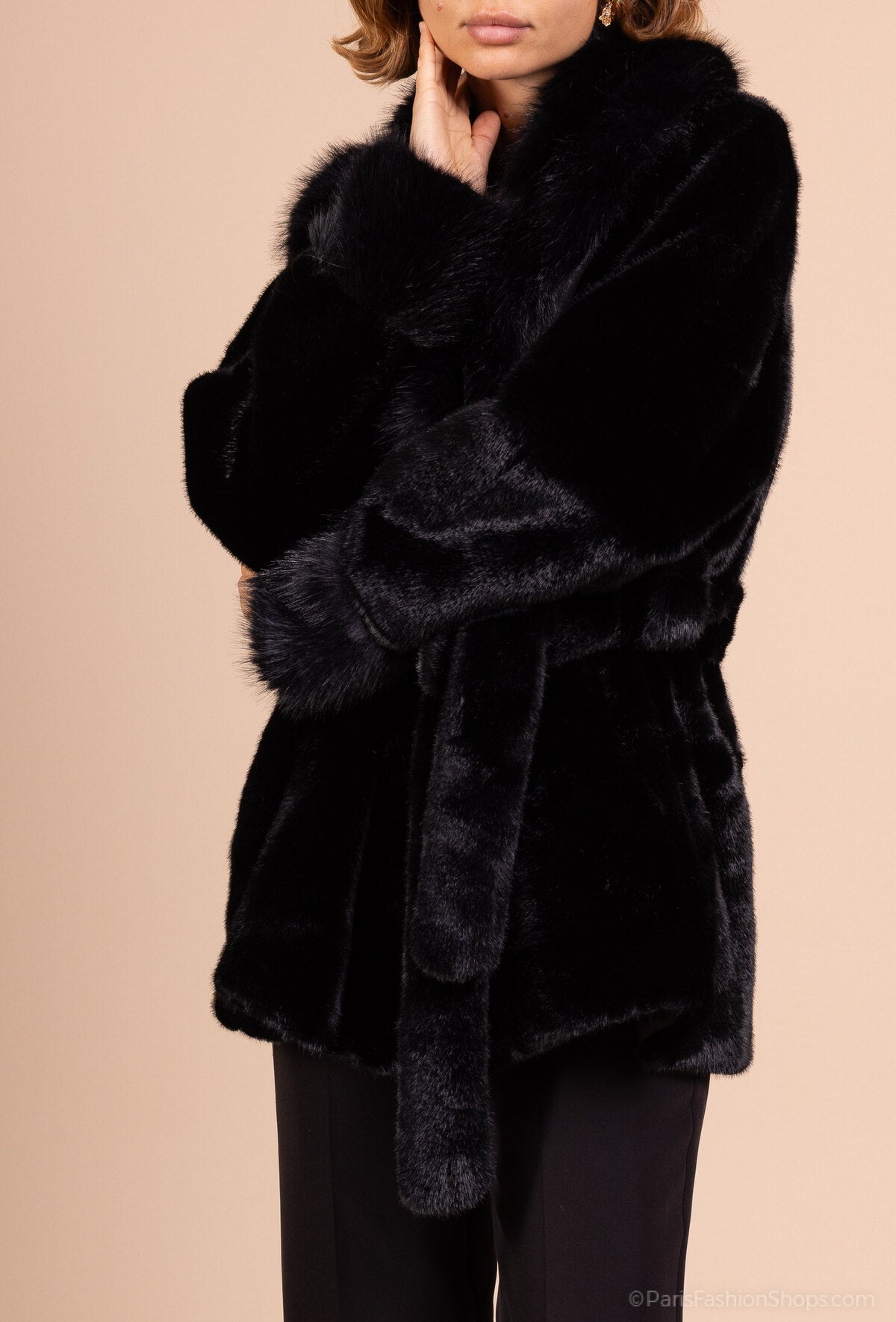ELEGANT FAUX FUR COAT