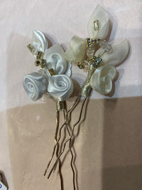 Satin flowers Pins