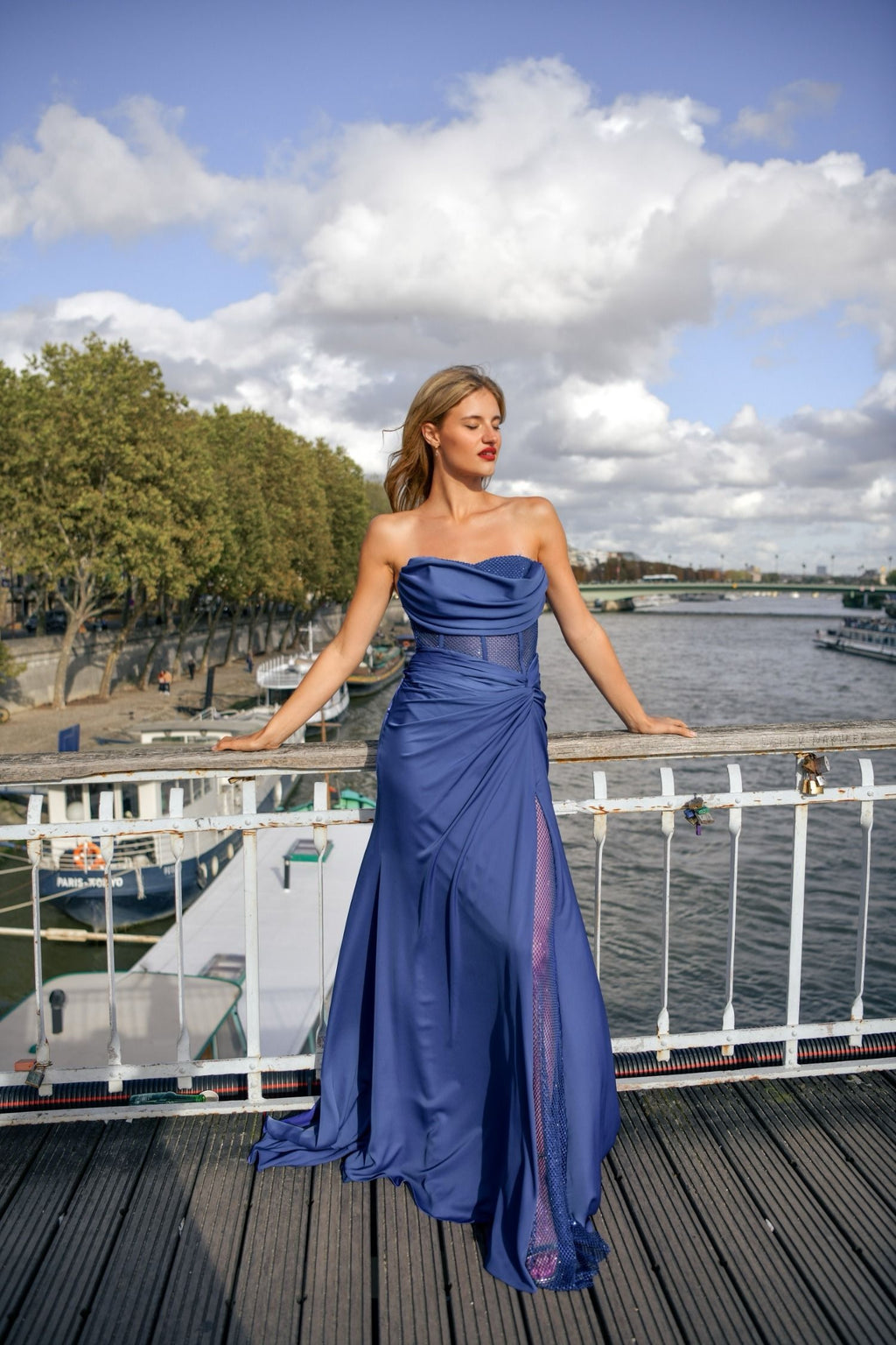 Strapless  corset-style  dress