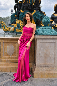 Strapless  corset-style  dress