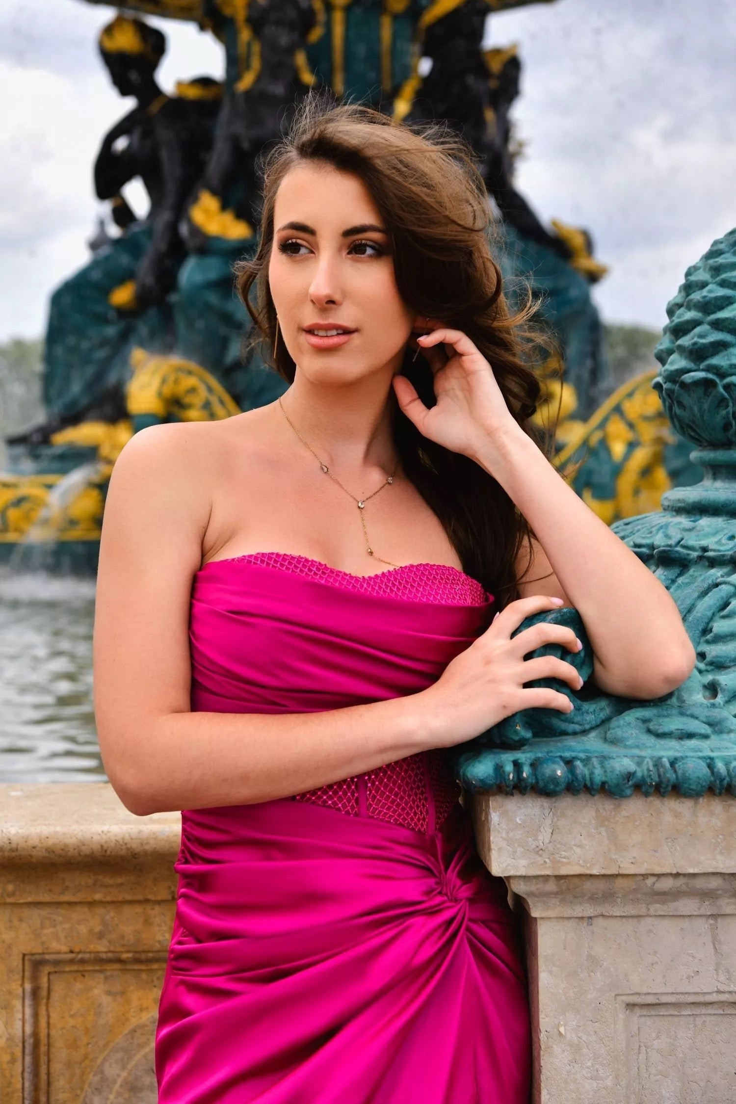 Strapless  corset-style  dress