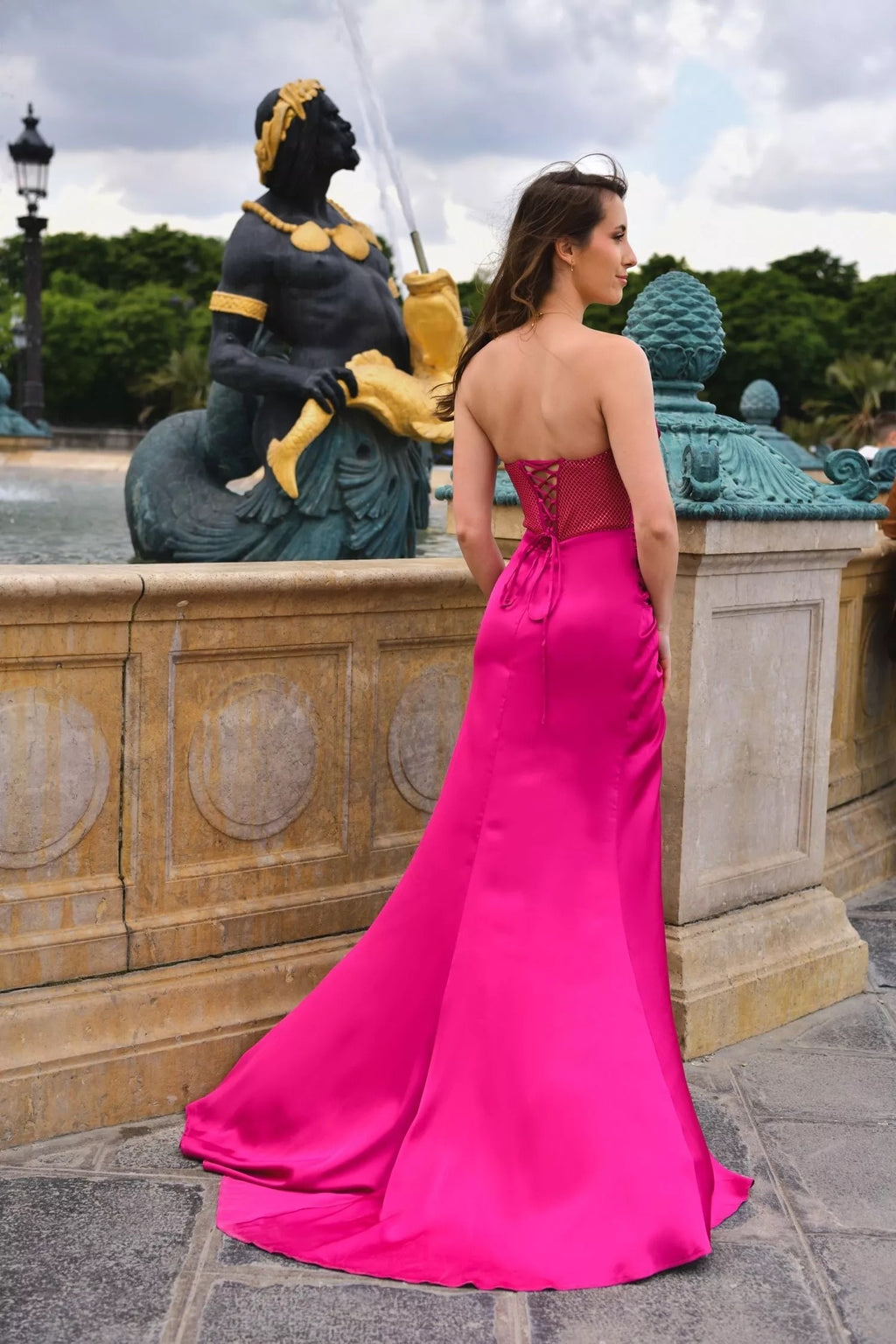 Strapless  corset-style  dress