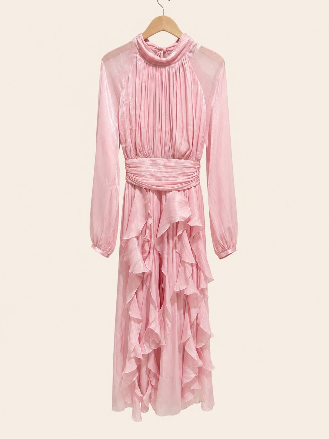 Elegant long dress with long sleeves