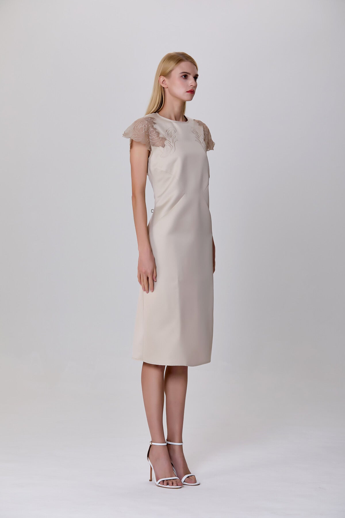 S&J Satin dress with inlaid lace sleeves